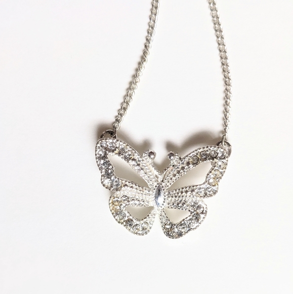 Avon Butterfly Necklace - Picture 6 of 12
